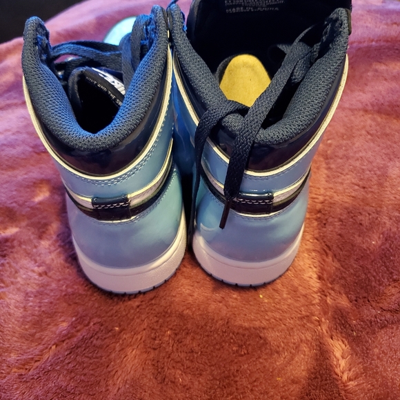 Air Jordan - Picture 2 of 5